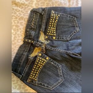 ⭐️ negotiable⭐️ SUPER CUTE LOW RISE! NEVER worn dosent have tags but payed 130